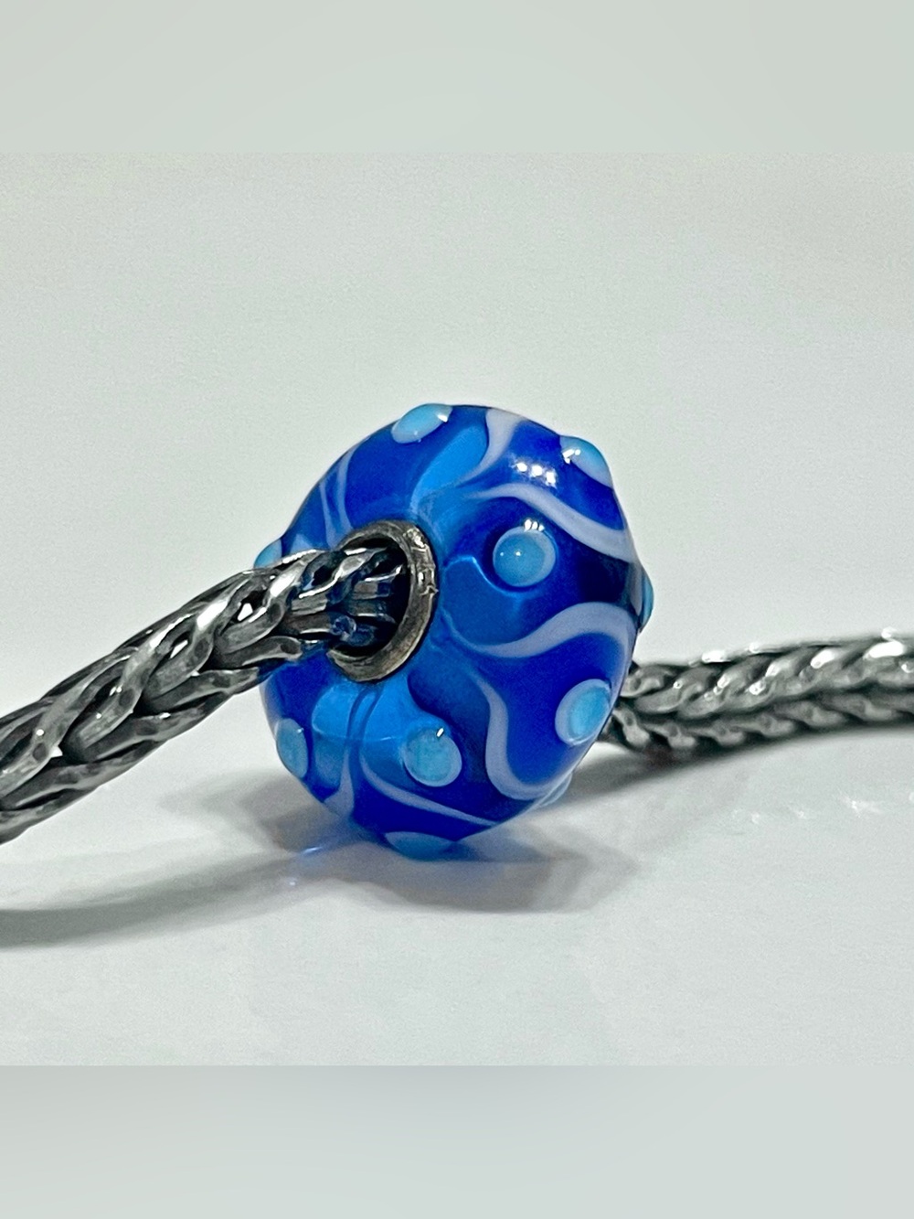 Authentic Trollbeads Elegant Christmas Blue Bead